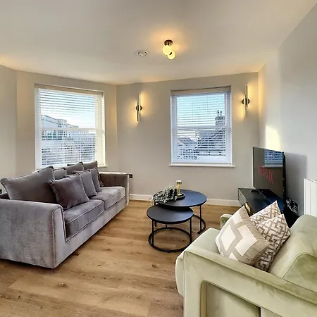 House 4 - Cheltenham Parade Loft Harrogate