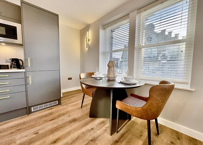 Apartamento House 4 - Cheltenham Parade Loft